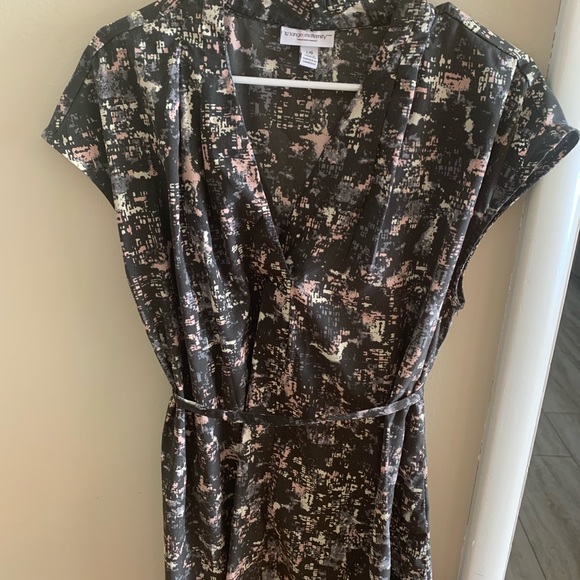 Liz Lange Maternity Blouse - Picture 1 of 3